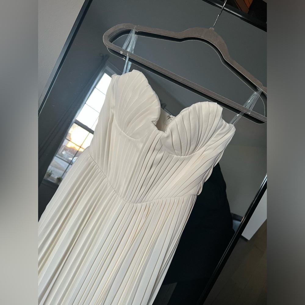 HOUSE OF CB 'Amorata' Ivory Pleated Maxi Dress XS Plus Cup - Picture 9 of 11